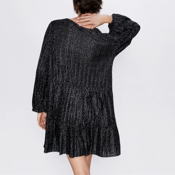 ❤️ Zara Long Sleeved Polkadot Tiered Dress - Picture 7 of 10
